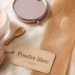 Meilleure poudre libre : pot translucide et houppette pour un teint flouté sans effet plâtre