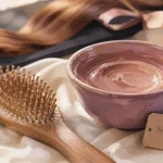 Couleur de cheveux noisette caramel : illustration gouache
